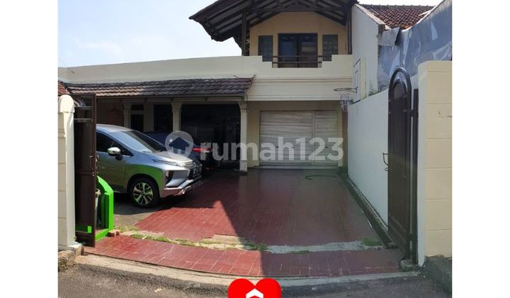Rumah Bagus Parkir Luas di Srengseng, Jakarta Barat - foto 1