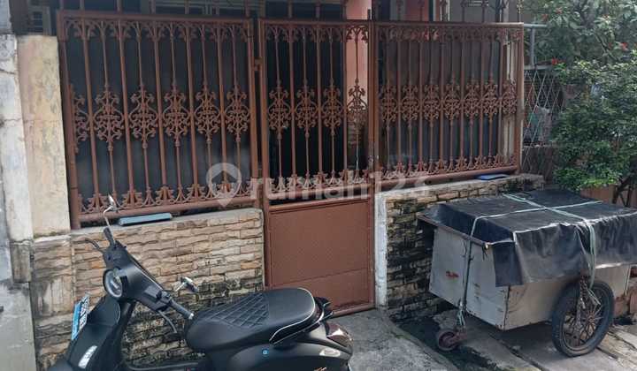 RUMAH DIJUAL TAMBORA JAKARTA BARAT (Kode: 054) - foto 1