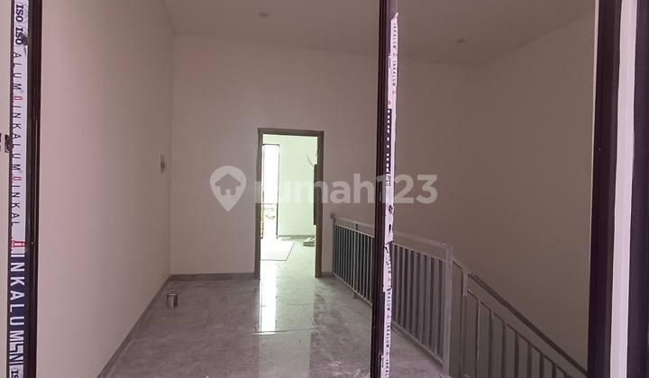Citra Minimalis dengan Kolam Renang Dijual Rumah Kalideres - foto 1