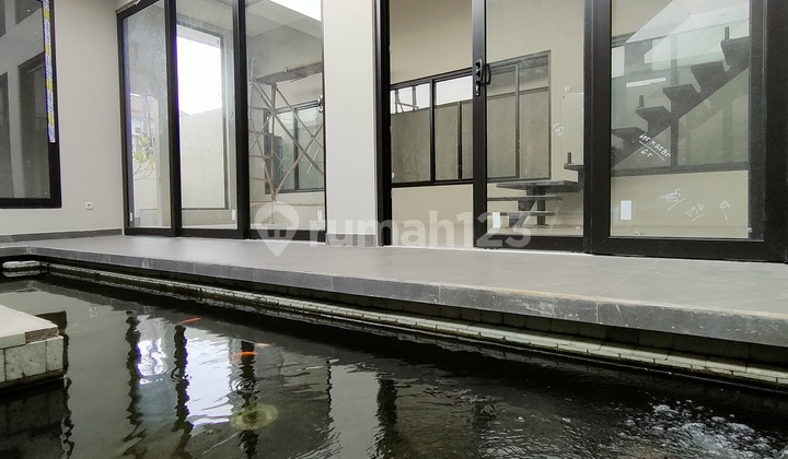 Rumah Meruya Utara Siap Huni - foto 1