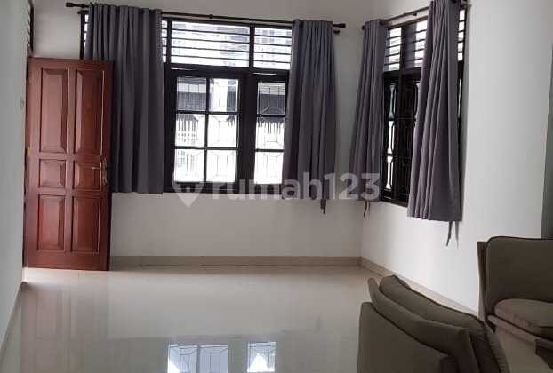 Rumah Kedoya Baru Blok D Huk Utara Barat 2 Lantai Jalan Lebar 3 Mobil - foto 1
