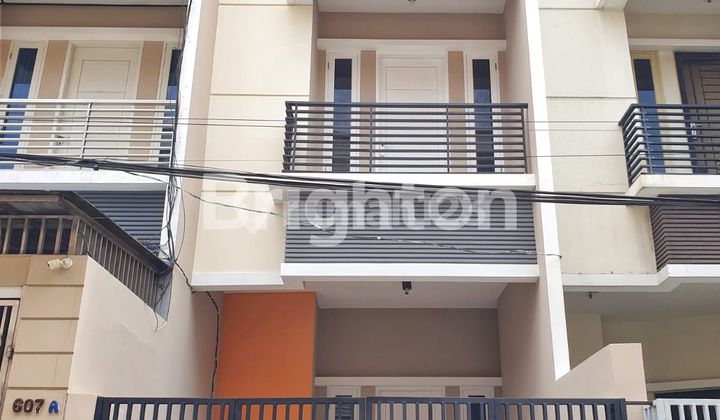 Jelambar Kavpolri Rumah Minimalis New Siap Huni - foto 1