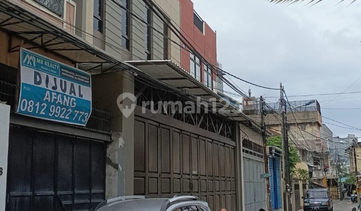 Turun Harga Rumah Dekat Pusat Onderdil . Pusat Kota Jakarta Kota Jakarta Barat - foto 1