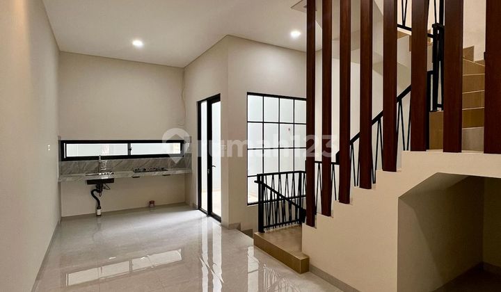 Rumah Tomang Brandnew 3 Lantai Minimalis Siap Huni - foto 1