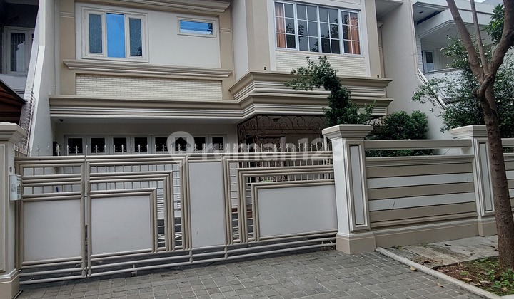 Rumah Tingkat Bagus Taman Kebon Jeruk Interkon Srengseng Jakarta Barat - foto 1