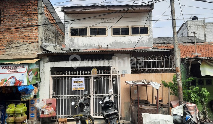 Rumah 2.5 Lantai di Pinggir Jalan Raya di Grogol - foto 1