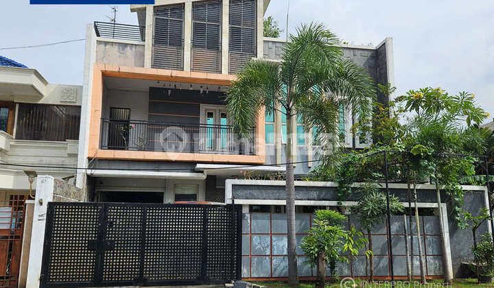 Rumah Dijual Siap Huni Green Garden - LT 300M2 Security 24 Jam - foto 1