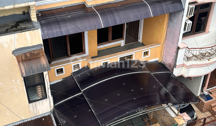 Rumah 2 Lantai Komplek Duri Kepa Dekat Tanjung Duren Jakarta Barat - foto 1
