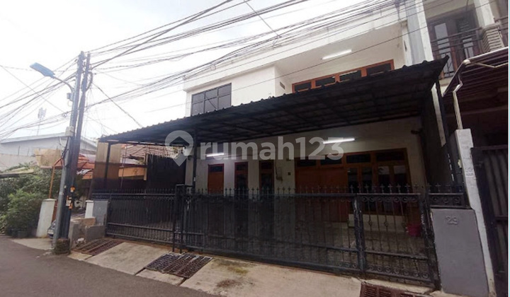 Turun Harga! Jual Cepat Town House Strategis Tomang Jakarta Barat - foto 1