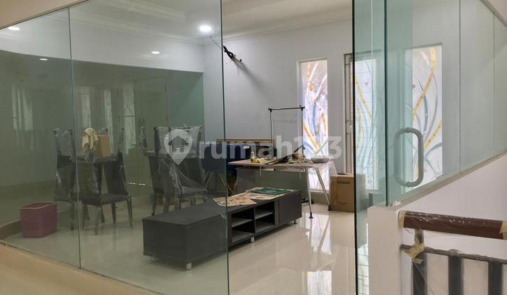 Rumah Minimalis Modern di Puri Media lokasi prima dekat Puri Indah Mall & Lippo Mall Purii - foto 1
