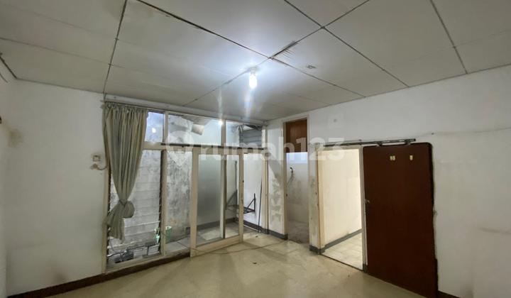 Dijual Rumah Tua di Sunrise Garden Jakarta Barat - foto 1