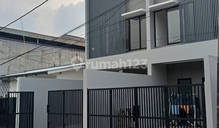 Rumah Brand New Di Meruya - foto 1
