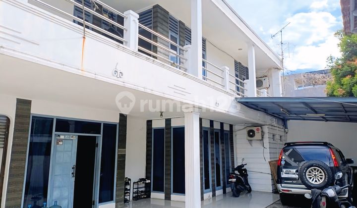 Hot Deals Dibawah N J O P Nego Sampai Deal Rumah 2 Lantai Halaman Luas Dengan Paviliun Besar, Cocok Untuk Town House / Kos-kosan / Hunian Mewah Di Kebon Jeruk Jakarta Barat - foto 1