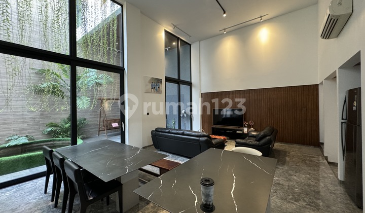 Rumah Suasana Villa 3Lt Modern Minimalis Duri Kepa Jakarta Barat - foto 1