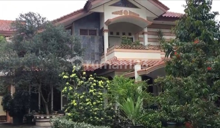 Rumah Hoek Dekat Binus Kemanggisan Jakarta Barat - foto 1