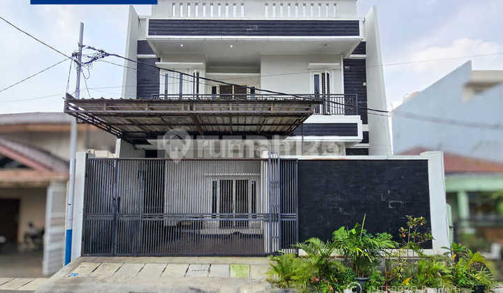 Rumah Dijual Sunrise Garden 2,5 Lantai Siap Huni - LT 221m - foto 1