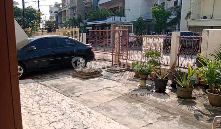 IP3028: Rumah Jelambar Lokasi Tenang Dalam Komplek - foto 1