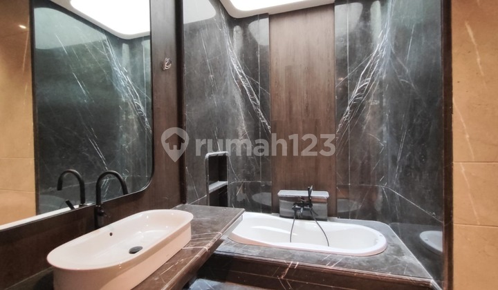 Rumah Permata buana brand new 4,5 lantai 4 kamar tidur - foto 1