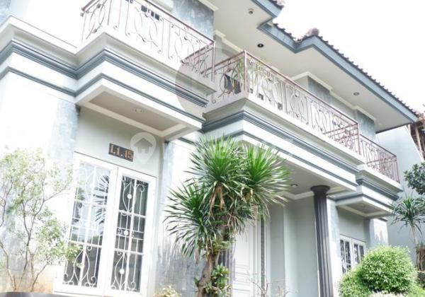 Rumah bagus, mewah, nyaman dan aman di Puri Indah. Jakarta Barat - foto 1