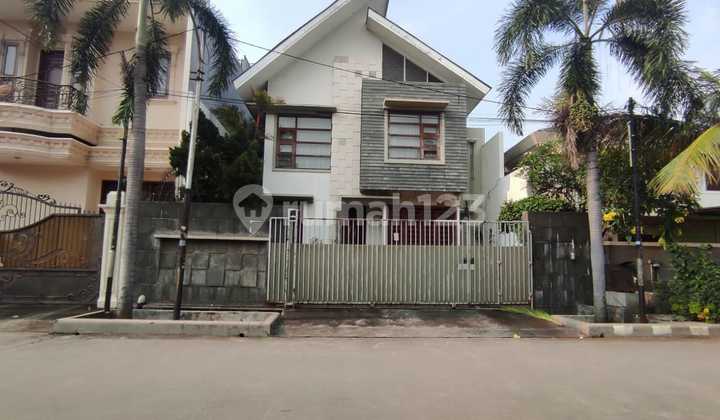 Rumah 2 Lantai Rapi dan Siap Huni Bebas Banjir Green Garden - foto 1