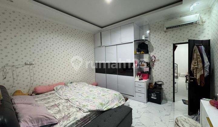 Ip3035: Rumah Semi Furnished Jelambar Lokasi Strategis - foto 1