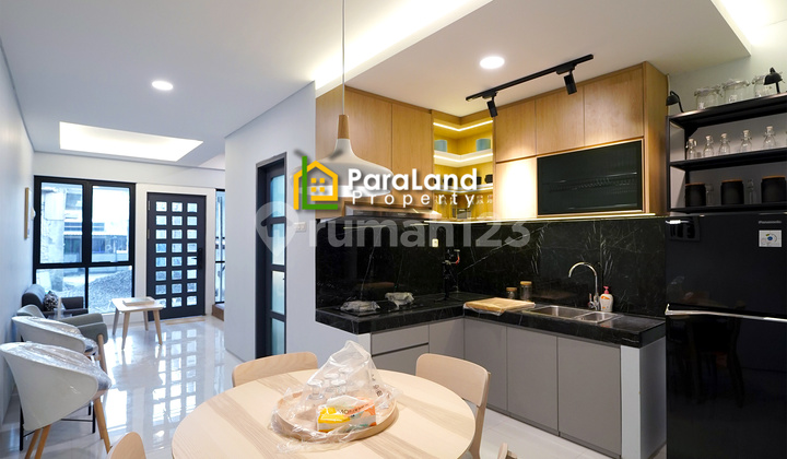 Rumah Baru 4 Lantai Dekat Meruya dan Mal Puri Indah, Free Kitchen Set - foto 1