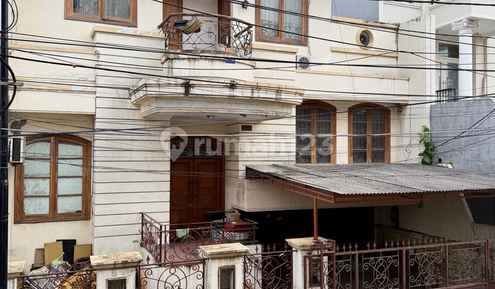 Rumah 10X20 Lebar Jalan 2 Mobil Lega Duri Kepa Tanjung Duren Jakarta Barat - foto 1
