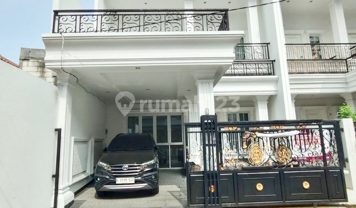 Dijual Rumah Baru Klasik Di Meruya Selatan Kembangan Jakbar - foto 1