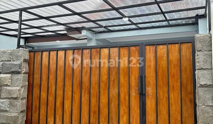 Rumah Bagus di Komplek Departemen Agama Kebon Jeruk Dekat Toll - foto 1