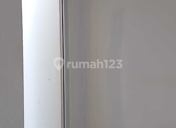 Rumah Siap Huni di Cluster Australia Green Lake City Strategis - foto 1