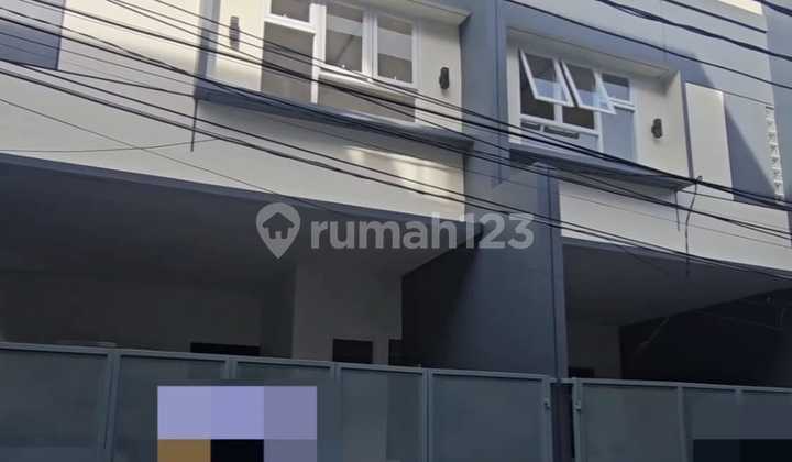 Rumah Baru 5x11 strategis di Tanjung Duren(TD389) - foto 1