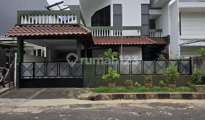 Rumah Siap Pakai di Kompleks Favorite Tenang dan Nyaman - foto 1