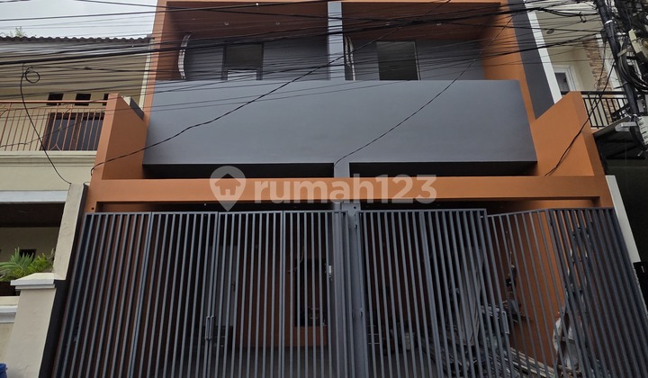 Dijual Rumah Baru Minimalist di Tanjung Duren - foto 1