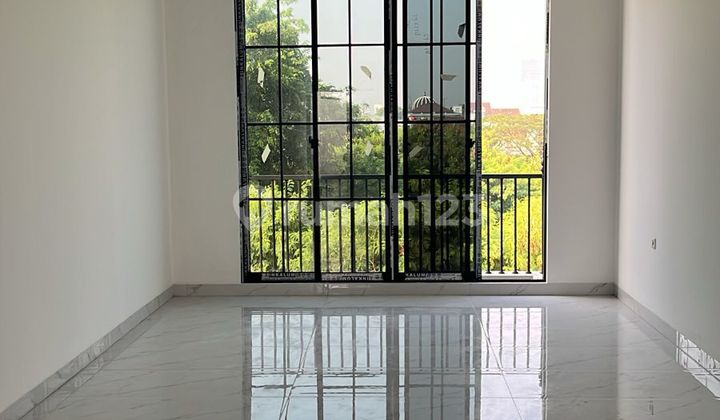 Rumah Brnd Nw Dii taman Ratu , Siap pakai, bagus, shm - foto 1