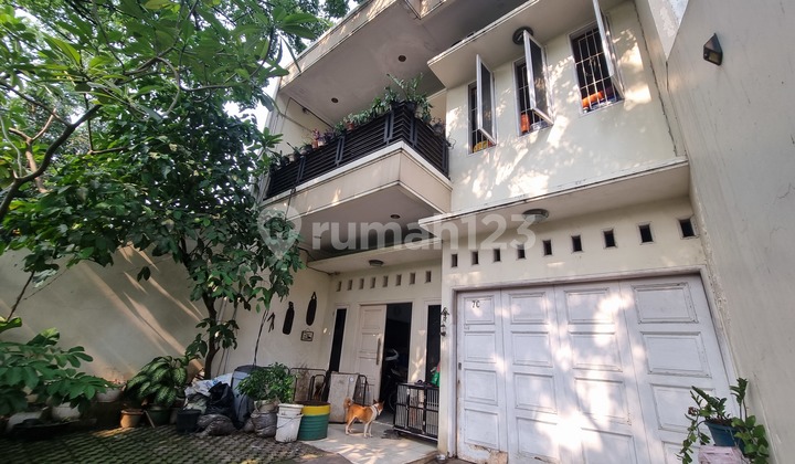 Rumah 2 Lantai Mempunyai Luasan Yg Besar Di Joglo Kav Hankam Jakbar - foto 1