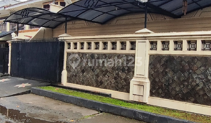 Rumah Di Green Ville Jakarta Barat 125m² Hadap Jalan Sekolah - foto 1