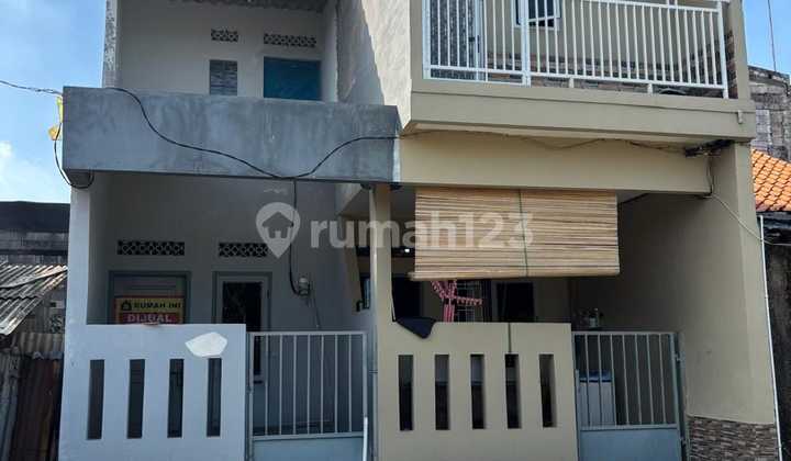 0439JB RUMAH BARU Dekat Menceng Raya 2 Lantai Rapi,Bersih,Sudah RENOVASI Rp320 juta Bisa nego tipis Menerima Titip Jual,beli,sewa Property Hub Antolukas Wa 0813xxxxxxxx - foto 1