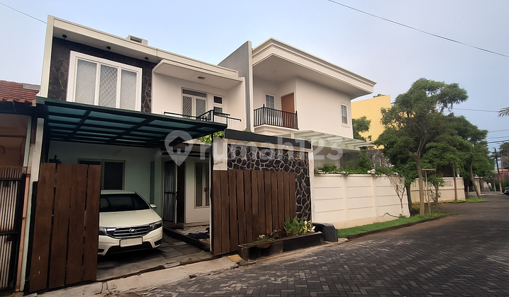 Rumah 2 Lantai Letak Strategis Di Taman Semanan - foto 1
