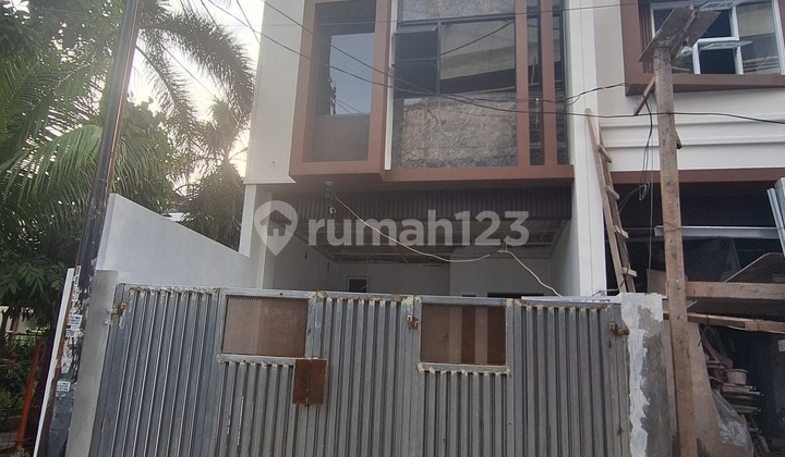 Tanjung Duren Rumah Baru Hadap Timur - foto 1