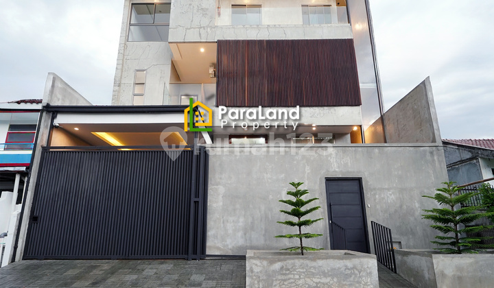 Hunian Modern Serbaguna 4 Lantai di Lengkapi Kolam Renang, Akses Mudah di Jangkau - foto 1