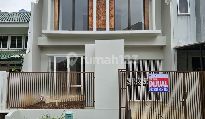 Rumah Modern di Taman Kebon Jeruk Intercon Jakarta Barat - foto 1