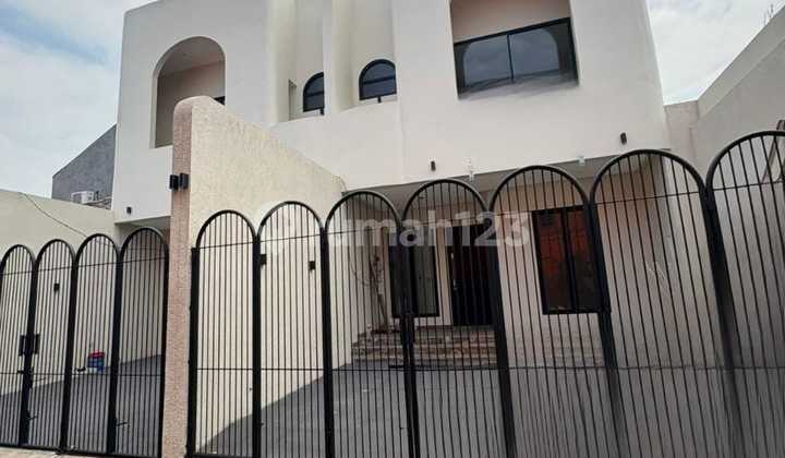 Rumah 2 Lantai Bangunan Baru Lokasi 5 Menit Ke Toll Kebon Jeruk - foto 1