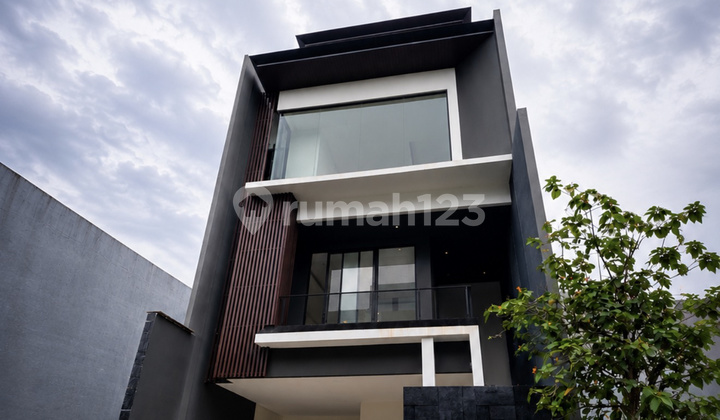 Rumah Baru 4Lantai Cluster Permata Buana Jakarta Barat - foto 1