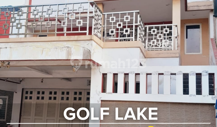Rumah Golf Lake Siap Huni Posisi di Depan Taman Parkiran Luas - foto 1