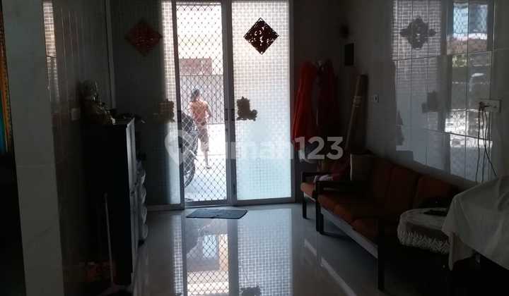Rumah 2 Lantai, Taman Palem Lestari,blok B - foto 1