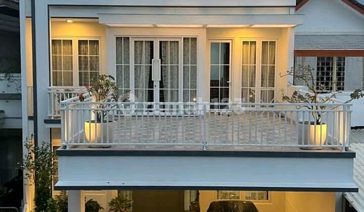 Rumah 3 Lantai Minimalis Modern Mega Kebon Jeruk Copylass Joglo Jakarta Barat Semi Furnished - foto 1