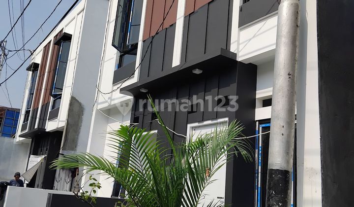 Di Jual Rumah Murah di Mangga Besar Selatan, SHM - foto 1