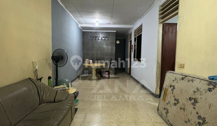 Ana Rumah Uk 6X21.5m di Jelambar - foto 1