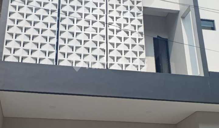 Rumah 2 Lantai Siap Huni Bangunan Baru di Metland Puri - foto 1