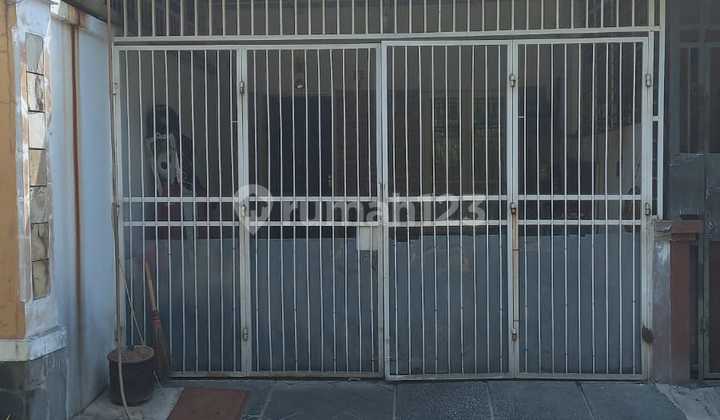 Rumah di Komplek Mutiara Taman Palem - Jakarta Barat - foto 1